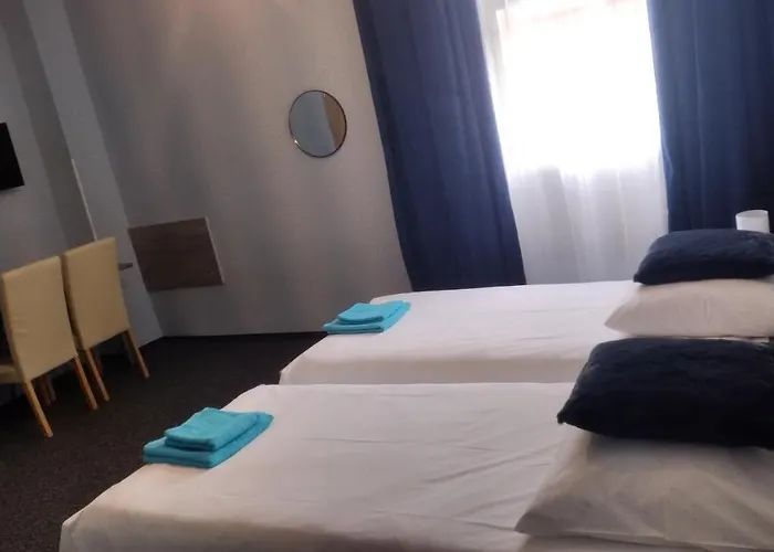 Ferienwohnung Mona-pokoje Z Lazienkami Centrum *